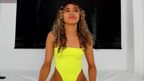  Renata  online show from September 9, 2025, 12:37 pm