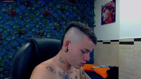 R E N E  online show from January 18, 2025, 3:53 am