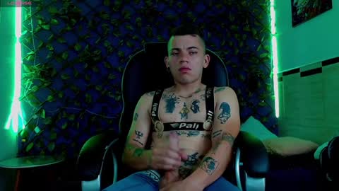 R E N E  online show from January 23, 2025, 5:35 am