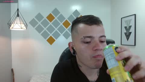 R E N E  online show from January 29, 2025, 4:26 am