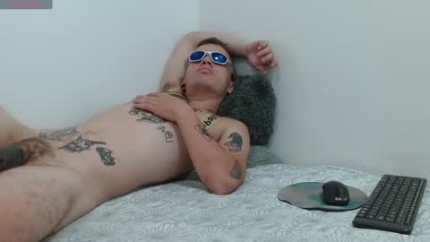 R E N E  online show from January 29, 2025, 7:36 am