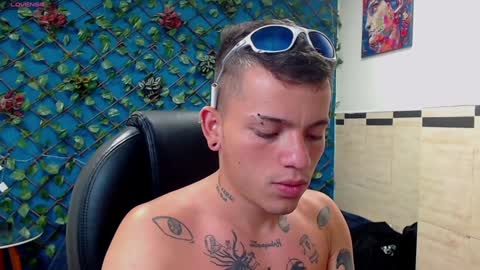 R E N E  online show from February 4, 2025, 6:57 am