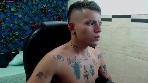 R E N E  online show from February 9, 2025, 5:40 am