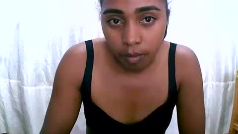Snapshot of rephaleta chatting on April 18, 2026, 10:19 am Rephaleta online show from April 18, 2026, 10:19 am