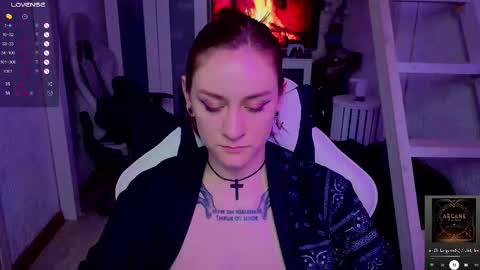 Rie online show from November 8, 2025, 9:09 am