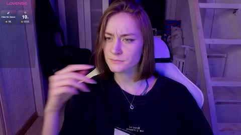 Snapshot of retromarie chatting on January 17, 2026, 9:18 pm Rie online show from January 17, 2026, 9:18 pm