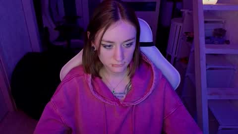 Snapshot of retromarie chatting on February 16, 2026, 9:33 pm Rie online show from February 16, 2026, 9:33 pm