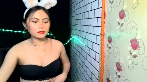 Snapshot of reviya_fox21 chatting on February 15, 2025, 5:51 am Rose18 online show from February 15, 2025, 5:51 am