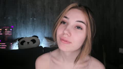 Snapshot of rexannebulson chatting on December 4, 2024, 4:21 am Elin online show from December 4, 2024, 4:21 am