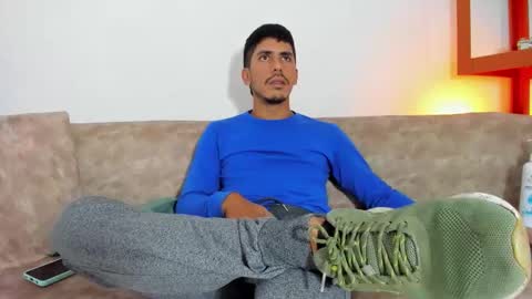 Snapshot of rexwildexplore chatting on December 1, 2025, 11:32 pm rexwildexplore online show from December 1, 2025, 11:32 pm