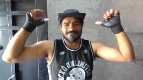 reydiaz665636 online show from April 8, 2026, 3:56 pm