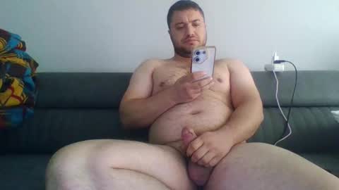 Snapshot of reynman2 chatting on October 29, 2025, 6:15 am reynman2 online show from October 29, 2025, 6:15 am