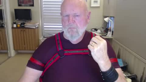 Snapshot of rfreitag01 chatting on November 6, 2025, 8:21 pm rfreitag01 online show from November 6, 2025, 8:21 pm