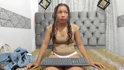 Snapshot of riaha_18_ chatting on December 14, 2024, 1:27 pm riaha_18_ online show from December 14, 2024, 1:27 pm