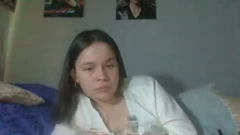Snapshot of rialowelyt chatting on June 4, 2026, 12:00 pm RiaLowelyt online show from June 4, 2026, 12:00 pm