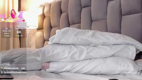 Riana online show from March 7, 2025, 8:45 am