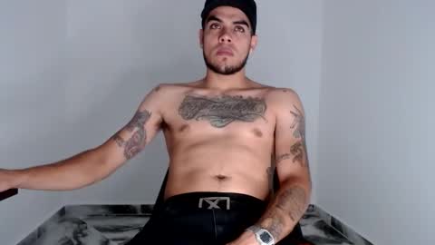 Snapshot of riancum chatting on November 23, 2025, 7:02 pm juan online show from November 23, 2025, 7:02 pm