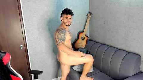 ricardogonzalez666 online show from October 15, 2025, 6:30 pm