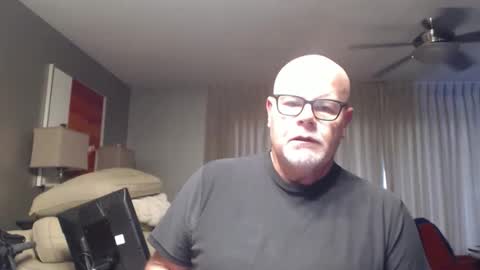 Snapshot of rich32937 chatting on March 8, 2026, 6:44 pm rich32937 online show from March 8, 2026, 6:44 pm