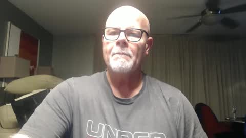 Snapshot of rich32937 chatting on April 1, 2026, 10:49 am rich32937 online show from April 1, 2026, 10:49 am