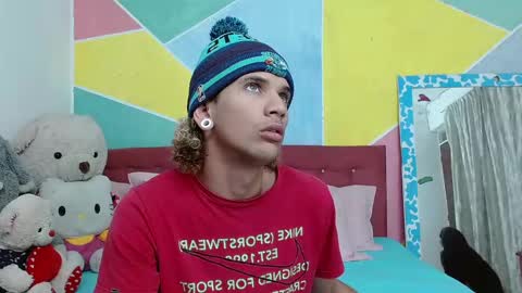 Snapshot of rich_de_la_rosa chatting on January 23, 2025, 2:44 am rich and kitty online show from January 23, 2025, 2:44 am