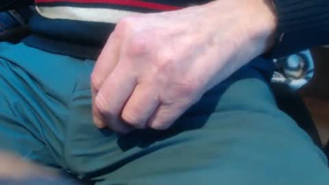 richarder7 online show from February 12, 2025, 4:11 pm