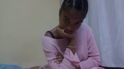 Snapshot of richella34 chatting on June 7, 2026, 10:35 pm richella34 online show from June 7, 2026, 10:35 pm