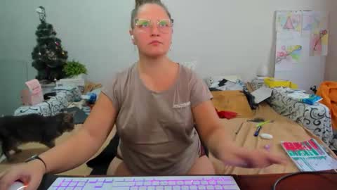 Snapshot of richlucky555 chatting on February 7, 2026, 10:19 am Anna - not anna - right Anna online show from February 7, 2026, 10:19 am