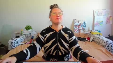 Snapshot of richlucky555 chatting on February 10, 2026, 9:02 am Anna - not anna - right Anna online show from February 10, 2026, 9:02 am