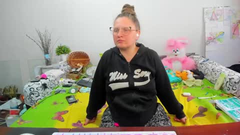 Anna - not anna - right Anna  online show from April 23, 2026, 12:26 pm