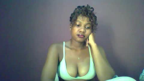 Snapshot of ricie001 chatting on May 19, 2026, 12:33 pm ricie001 online show from May 19, 2026, 12:33 pm