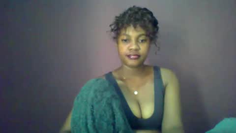 Snapshot of ricie001 chatting on June 5, 2026, 12:22 pm ricie001 online show from June 5, 2026, 12:22 pm