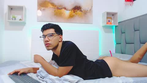 Ricki online show from April 10, 2026, 4:44 pm