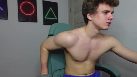 Snapshot of ricky_becko chatting on September 29, 2025, 2:33 pm RICKY BECKO online show from September 29, 2025, 2:33 pm