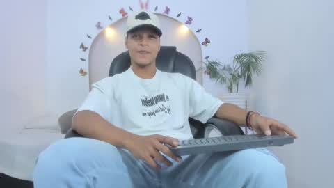 Ricky  online show from November 14, 2025, 9:02 pm