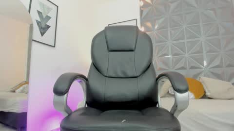 Ricky  online show from November 19, 2025, 6:30 pm