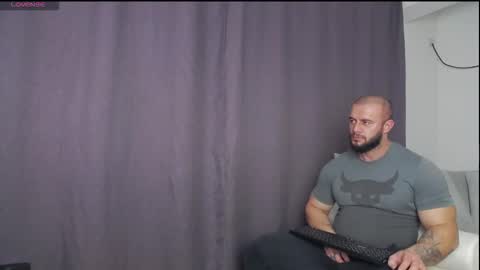 rickymiami1 online show from November 5, 2025, 6:19 pm