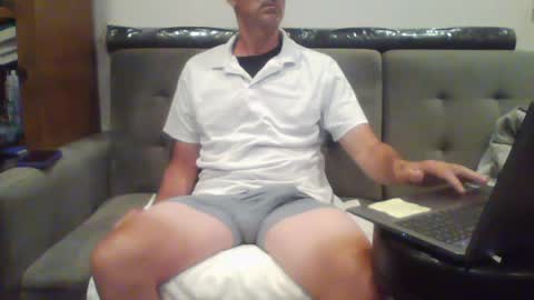 ridemehigh1 online show from September 12, 2025, 2:33 am