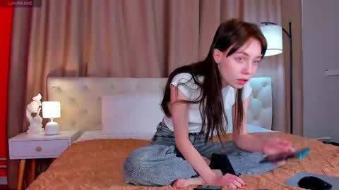 Snapshot of rihanna_walker chatting on September 10, 2025, 1:38 am rihanna_walker online show from September 10, 2025, 1:38 am