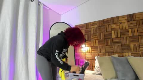 Sara online show from October 19, 2025, 11:33 am