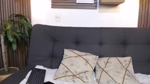 rihanna online show from January 16, 2026, 5:00 am