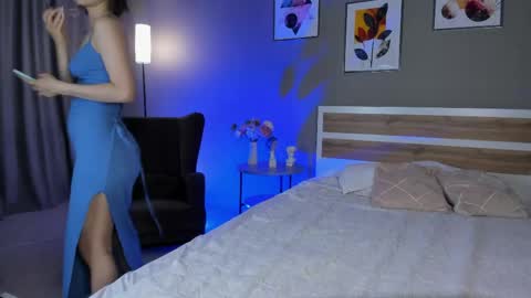 riley__davis online show from June 8, 2026, 3:51 am