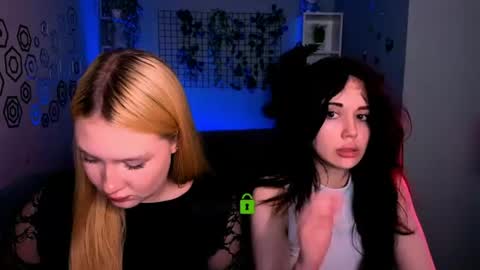 Snapshot of riley_sanders chatting on June 8, 2026, 1:28 am Meow online show from June 8, 2026, 1:28 am