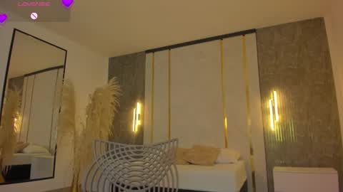 Riley Sierra online show from September 16, 2025, 12:50 pm