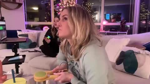 riley depp online show from February 3, 2025, 12:04 am