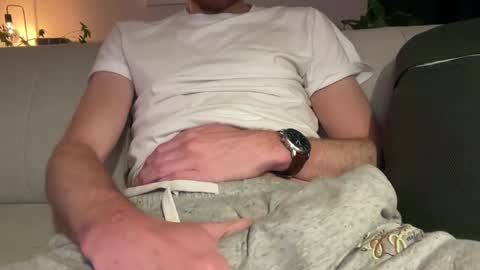 Snapshot of rileyman13xx chatting on February 22, 2025, 4:07 am rileyman13xx online show from February 22, 2025, 4:07 am