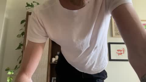 Snapshot of rileyman13xx chatting on September 14, 2025, 7:13 pm rileyman13xx online show from September 14, 2025, 7:13 pm