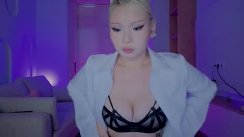 rileymee online show from September 23, 2025, 12:52 pm