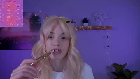 Rina online show from December 19, 2025, 8:05 pm