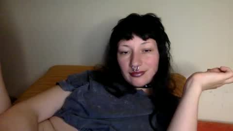 rina_the_great online show from November 6, 2025, 12:33 am